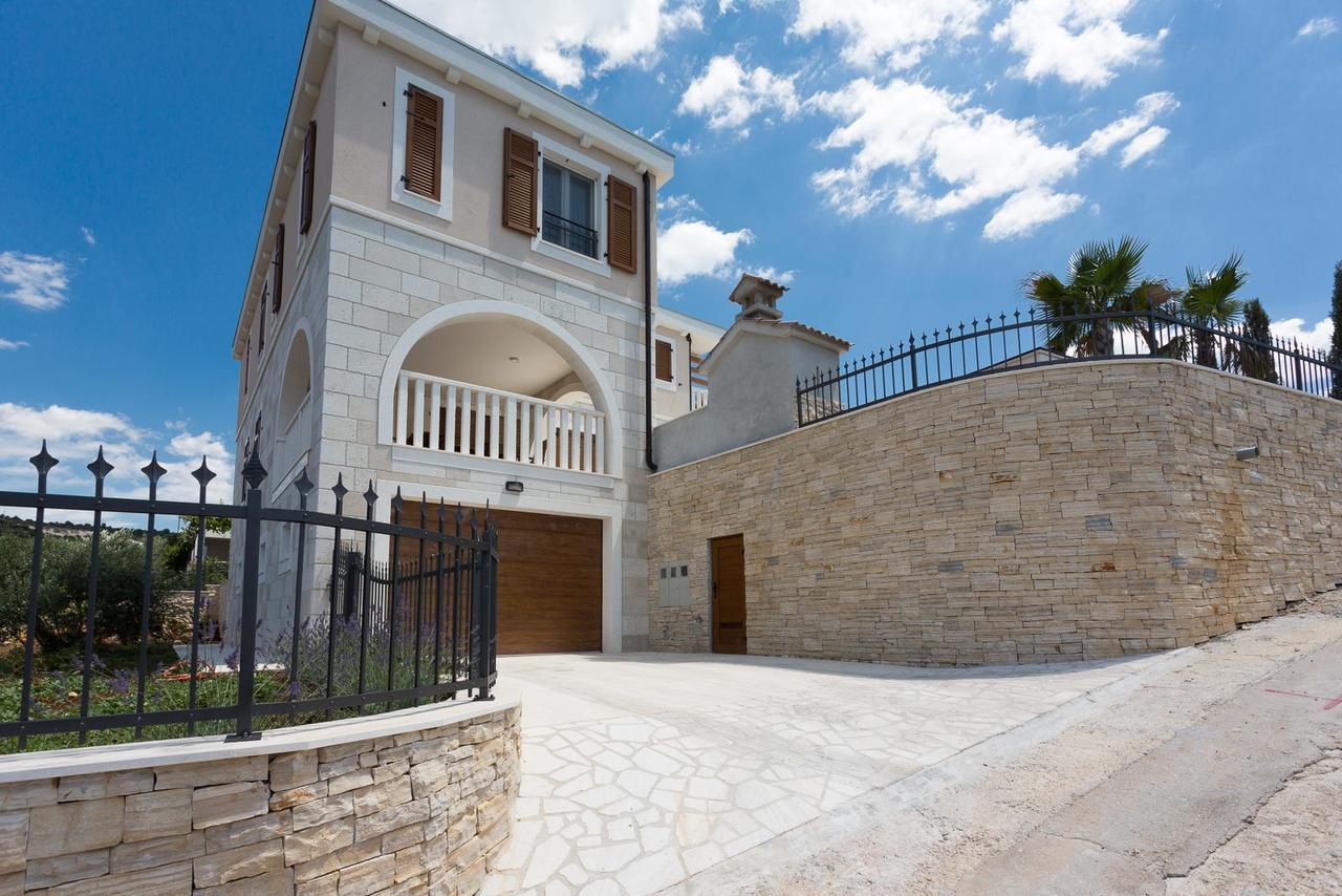 Villa Elena Sevid Ngoại thất bức ảnh